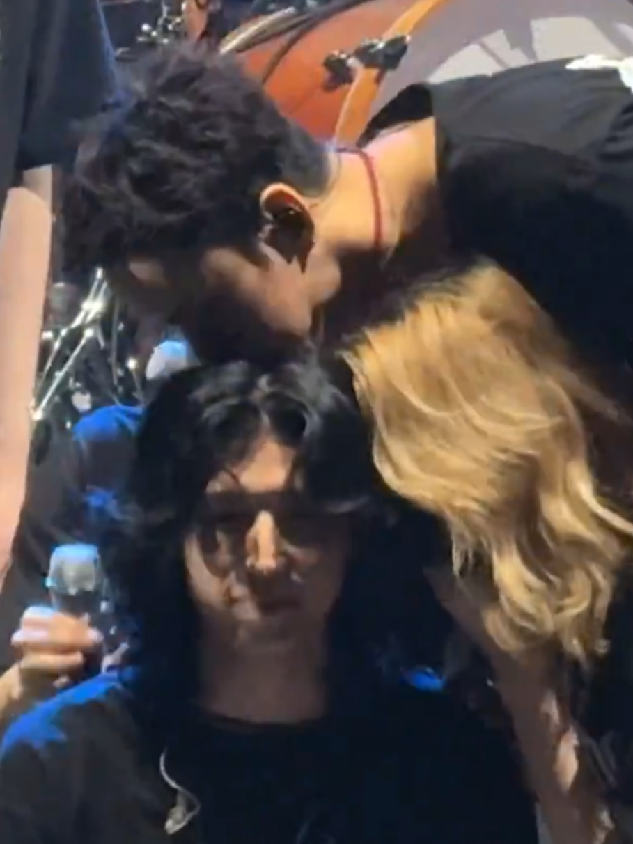 #junhan getting his #birthdaykisses from #xdinaryheroes at the #beautifulmindtour in #hongkong 😘 vid cr. to @I_HAMSTER_YU on Twitter