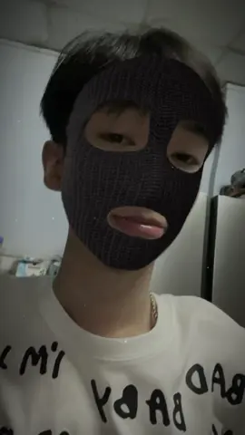 ai lụm thính hum