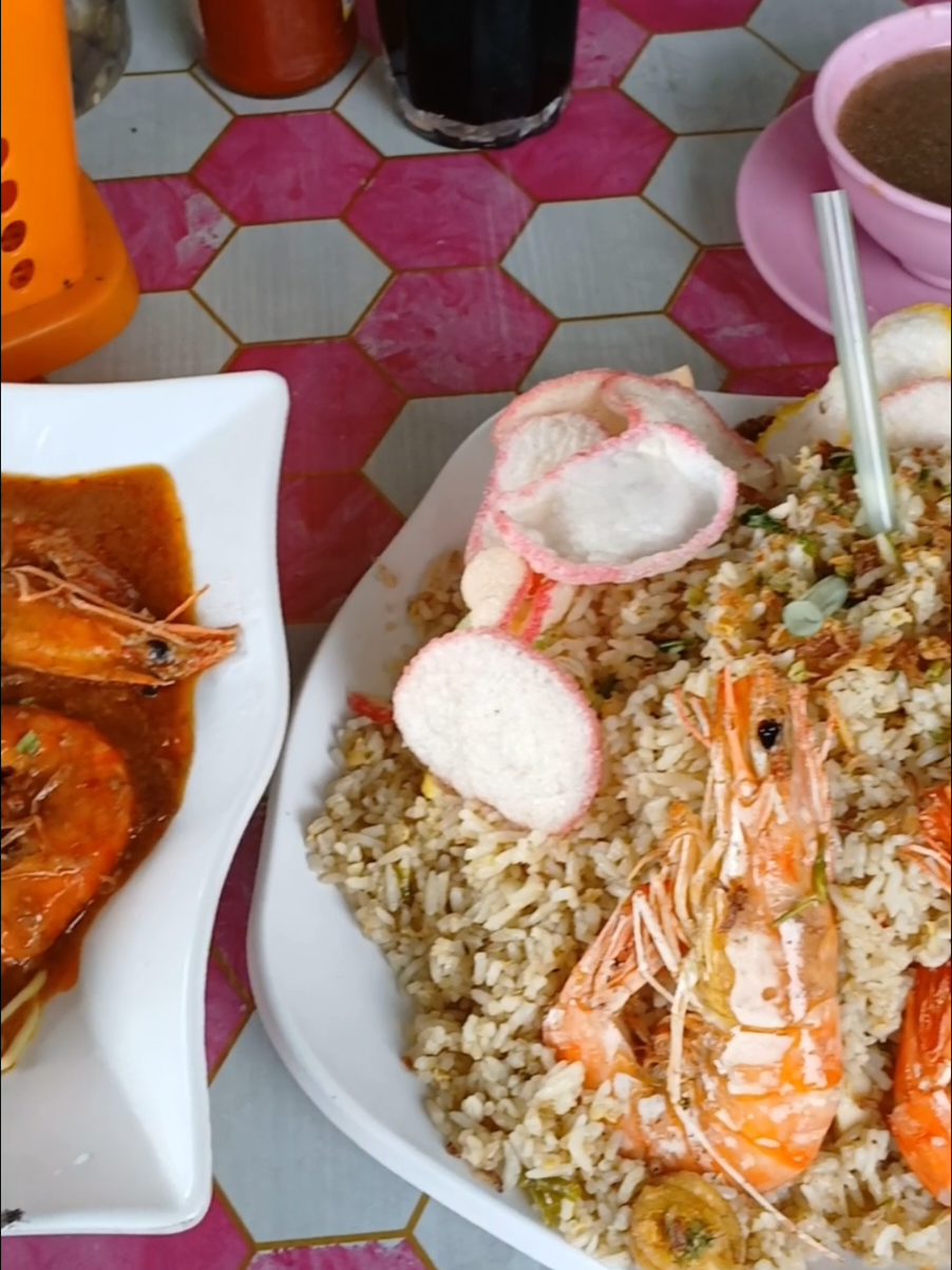 Riang Ria Corner Tepian Sungai 