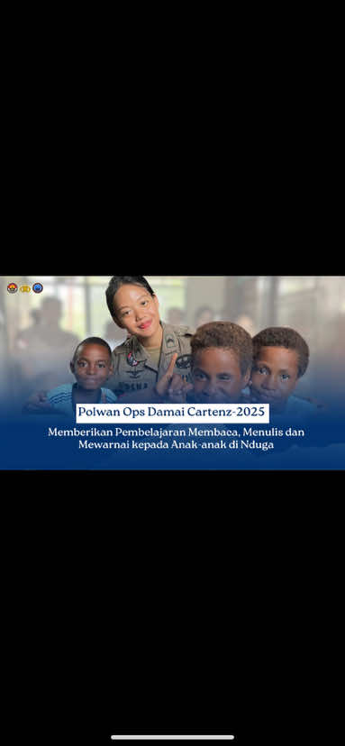 Polwan Ops Damai Cartenz-2025 Memberikan Pembelajaran Membaca, Menulis dan Mewarnai kepada Anak-anak di Nduga Personel dari Operasi Damai Cartenz-2025 secara aktif dan penuh semangat memberikan kegiatan pembelajaran membaca dan menulis serta mewarnai gambar kepada anak-anak di Kampung Yunad. Kegiatan ini tidak hanya bertujuan untuk meningkatkan kemampuan dasar mereka dalam literasi dan seni, tetapi juga menjadi bentuk nyata perhatian dan kepedulian dari aparat keamanan terhadap masa depan generasi muda di wilayah tersebut. #satgasdamaicartenzberhasil #opsdamaicartenz2025 #opsdamaicartenz #polisi #polri 