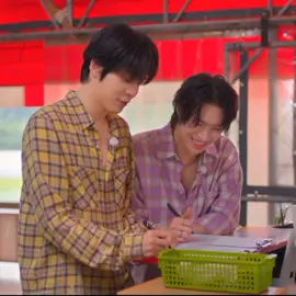 he's really a friend who cares and will do the most 😭💞 #yunho #mingi #yungi #minyun #ateez 