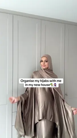My favourite way to organise my hijabs! I gave some away guys 🫣🥹🧕🏼 used the @Russell Hobbs steamer ##hijab##hijabinstan##hijabinspiration##maryxmmx##hijabitiktok