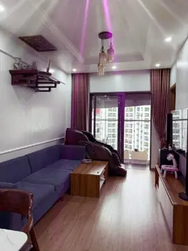 🏢 HOPE RESIDENCES NGUYỄN LAM PHÚC ĐỒNG - CĂN 2N ĐẸP Ở LUÔN – FULL NỘI THẤT  • DT: 58m² – Tầng trung thoáng sáng  • Thiết kế: 2 ngủ – 1 WC – PK – bếp  • Full nội thất mới (tivi, tủ lạnh, điều hoà, đồ bếp…), chỉ việc xách vali về ở  • Vị trí vàng: Ngã tư Nguyễn Lam – Chu Huy Mân, đối diện Vinhomes Riverside, gần Aeon Mall, KĐT Việt Hưng  • Nội khu xanh sạch, vườn hoa rộng rãi, tiện ích bạt ngàn   💰 Chỉ hơn 3₫ có thương lượng 📕 Sổ đỏ chính chủ, giao dịch ngay Gọi ngay em Tùng xem nhà kẻo lỡ 📲 O379.18.11.18 - O944.OO.9999 #bdshanoi #bdslongbien #chungcuhanoi #canholongbien #ChungCuLongBien