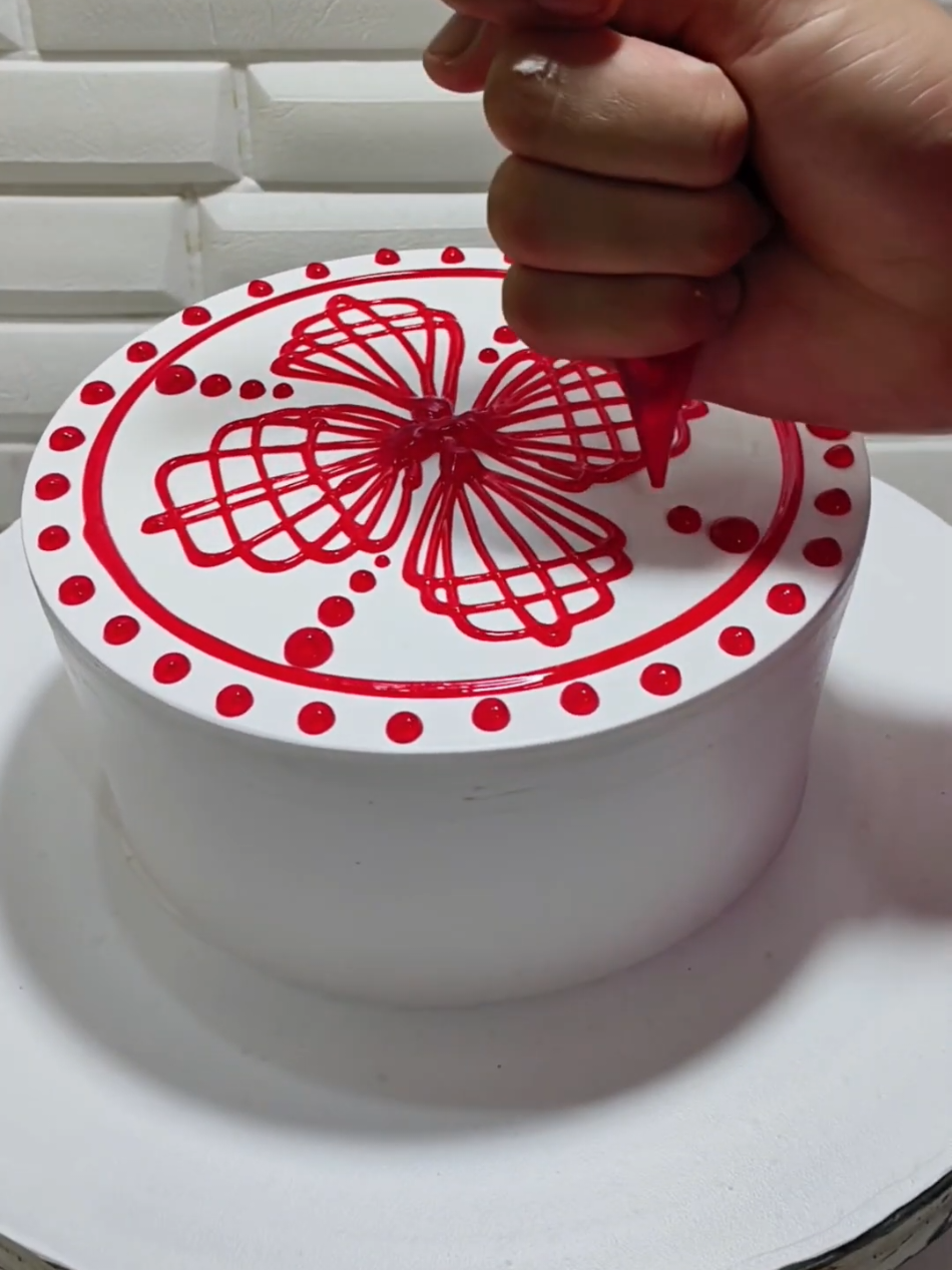 Strawberry Cake Design#cake #birthday #cakedecorating #viral_video 