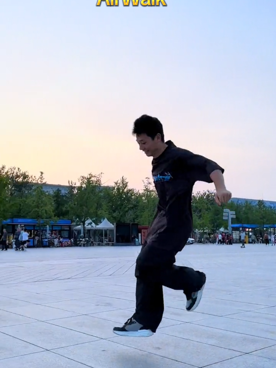 AirWalk everywhere 🕺 #airwalk #slickback #tutorial #dancechallenge #dance 