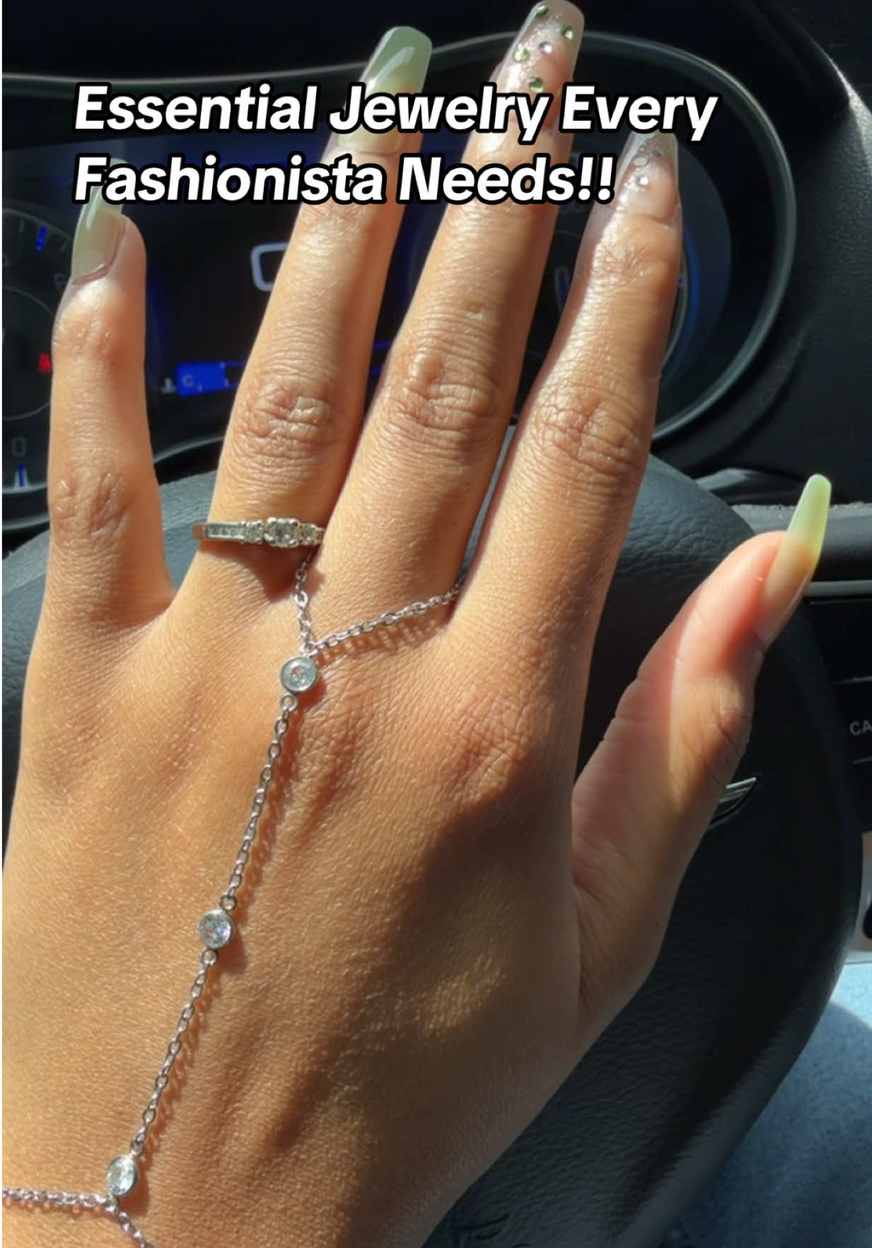 Replying to @ｊｅｎｎｉｆｅｒ🫀  Essential Jewelry Every Fashionista Needs!!  @britt.evryjewels  #jewelryessentials #fashion #stylingtips #accessories #everydayjewelry