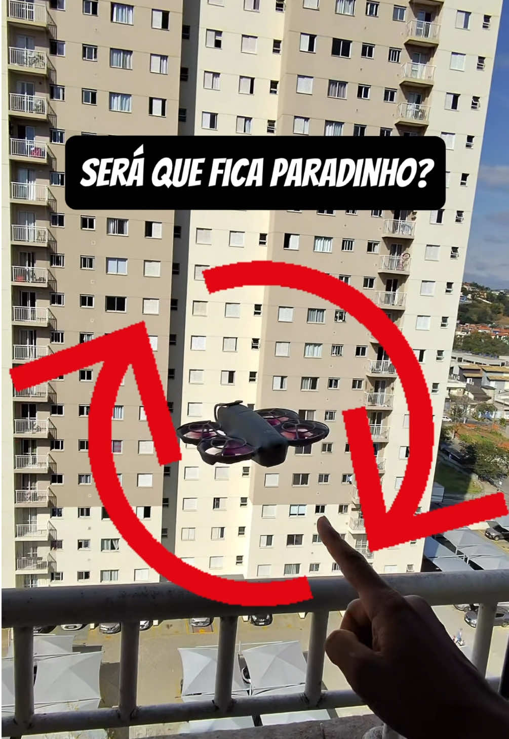 🚨 Olha só o que aconteceu! Coloquei o DJI Neo na janela do apartamento e mesmo com o vento ele ficou firme, brigando pra se manter no lugar. Esse drone surpreende demais pelo tamanho! 🚁✨ Quer aproveitar as melhores promoções de drones e acessórios? 🔥 👉 Acesse o link na bio e entre no nosso canal de ofertas exclusivo. #DJINeo #DroneBrasil #PromoçãoDrone #CanalDeOfertas #drone 