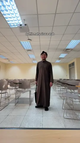 kemana-mana pakai thobe wkwkwk #uim #madinah 