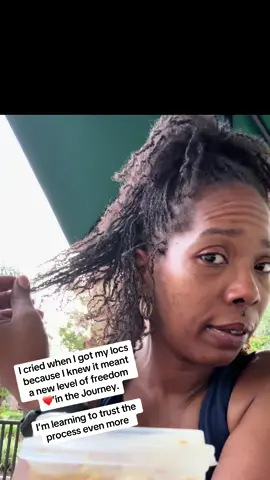 ✨ 5 Months with Microlocs & Here’s What I Learned! 1️⃣ Don’t sit in the sauna too long—slippage is real 😩 2️⃣ Always wrap & band before workouts 🏋🏽‍♀️ 3️⃣ Consistency > perfection when it comes to maintenance ✨ Microlocs are a journey, not a race 💕 #Microlocs #LocJourney #NaturalHairTips #LocCommunity #MicrolocJourney  