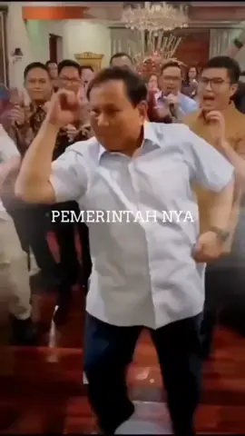 Bos dan para tikusnya, Menjijikkan banget manusia manusia penjilat Indonesia, DPR MPR PRESIDEN SAMA SAJA, BANGGA ATAS PENDERITAAN RAKYAT.. #fyp #prabowo #pemerintah #indonesia #tiktok 