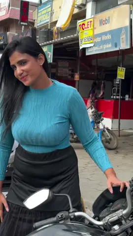 Indian Tamil Girl Lovely Walk #dialogue #mumtaz #tamilgirl #walking #stylish 