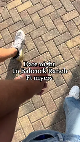 Food truck & live music Fridays🤌🏽 #datenight #fortmyers #babcockranch #swfl #livemusic 
