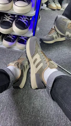 Rekomendasi sepatu cowok keren dari brand Whoppy #whoppy #sneakers #sepatusneakers #sepatucowok #sneakerscowok 