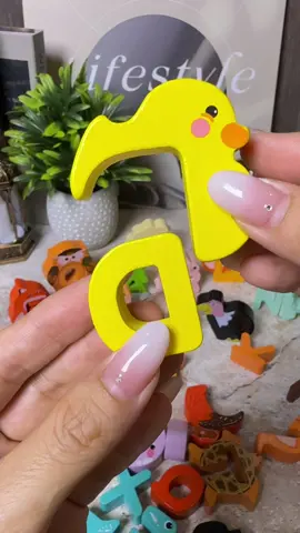 How fun is this wooden alphabet animal matching toy!! So many ways to use it 👍#alphabet #woodentoy #toddlertoys #educationaltoys 