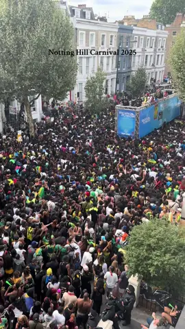 Notting Hill Carnival 2025 from my window  #nottinghillcarnival #carnival #london #londontiktok 