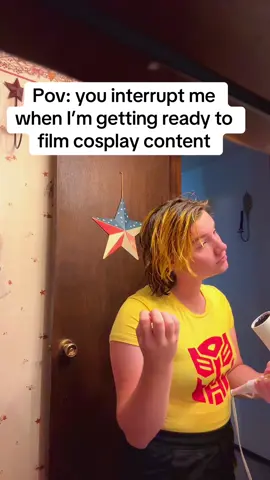 Stooopppp Im not ready yettttt #transformers #bumblebeetransformers #transformerscosplay #bumblebeecosplay #cosplayer 