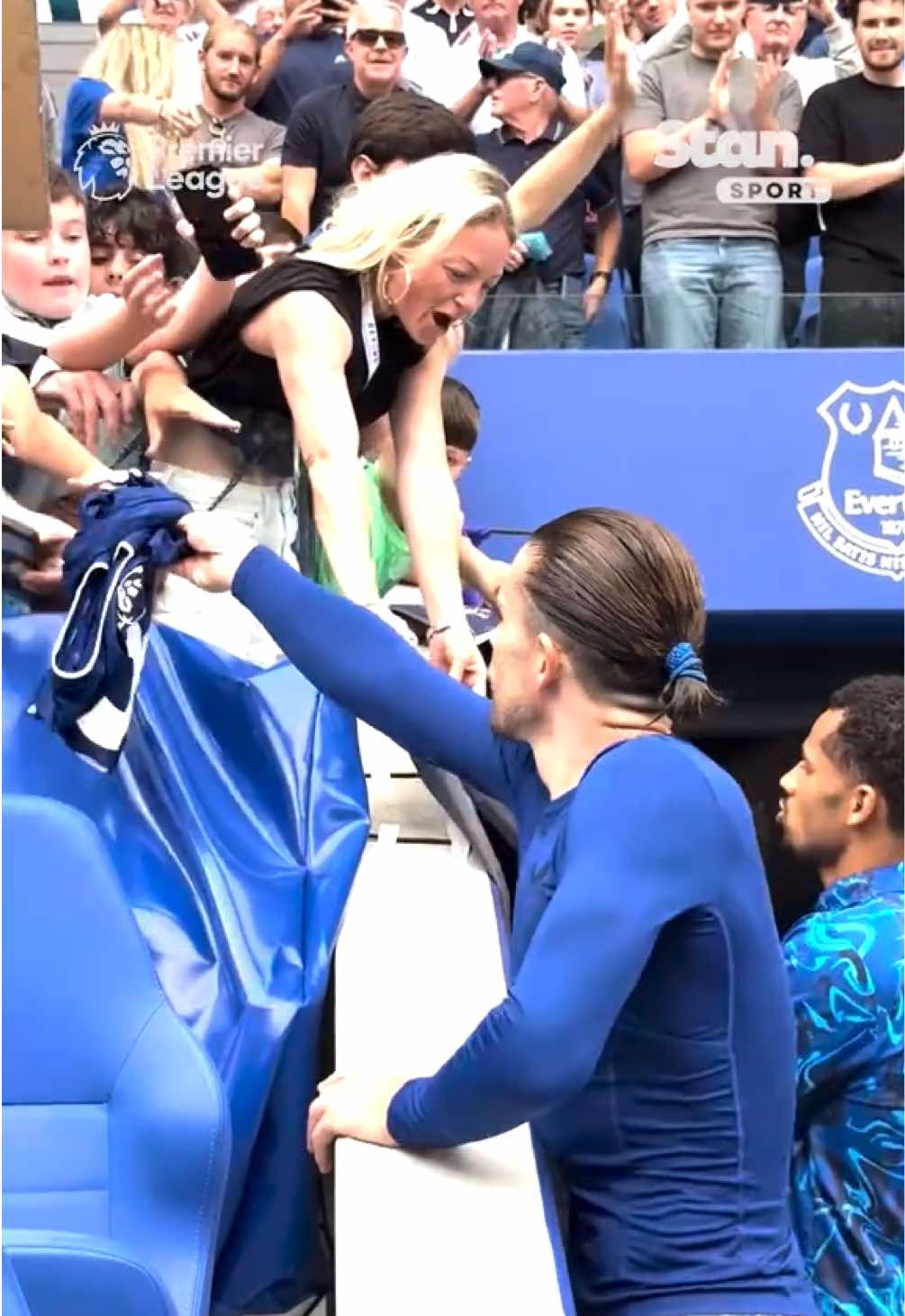 It’s a day Jack Grealish won’t forget and now this lucky fan won’t either 🥰 ↳ Premier League. Live & On Demand with 4K on Football’s New Home, Stan Sport. Stream now. #StanSportAU #PremierLeague