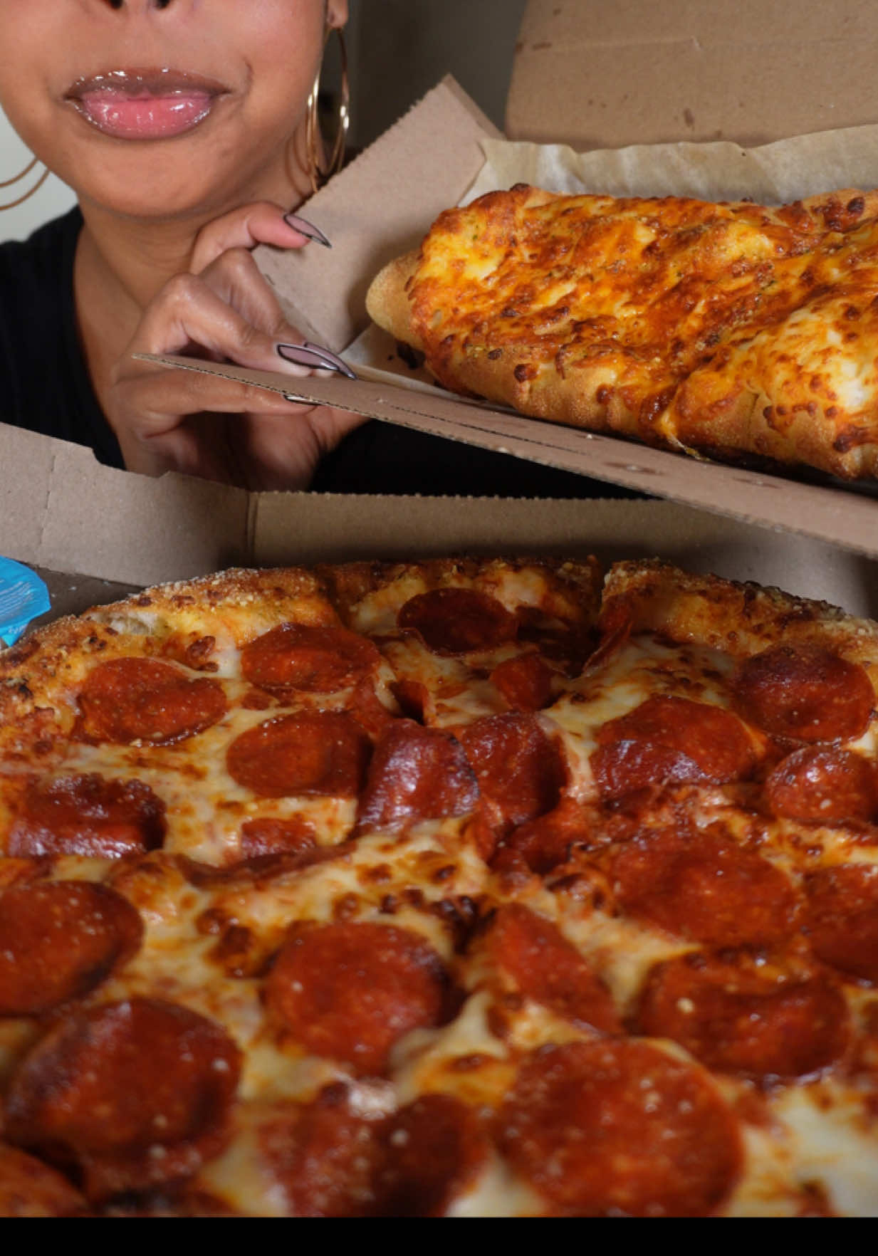 Thank you sooo much COUPERT! 🥰🍕🛍️  #dominos #mukbang #coupertapp #aloyogahaul #coupertsaving 