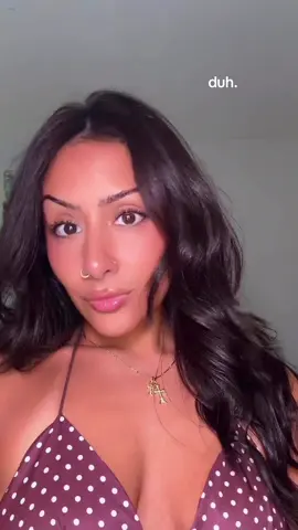 no hate to my blonde baddies, I just love being a brunette 🤎 #brunette #brownhair #relatable #summerlooks #brownhairbrowneyes 