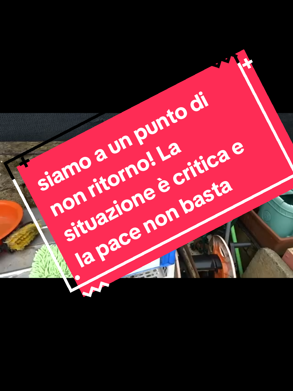 “Quello che vediamo al microscopio lascia senza parole: enormi bolle nere sospese nell’acqua piovana. Sono particelle che il nostro corpo respira ogni giorno, senza che ce ne rendiamo conto. Una realtà inquietante che ci dimostra come la situazione sia ormai oltre il limite. Queste formazioni non sono semplici impurità: si muovono, si aggregano, sembrano avere una struttura anomala. Non stiamo parlando di ipotesi, ma di immagini reali. È un segnale fortissimo di quanto stia accadendo attorno a noi. 