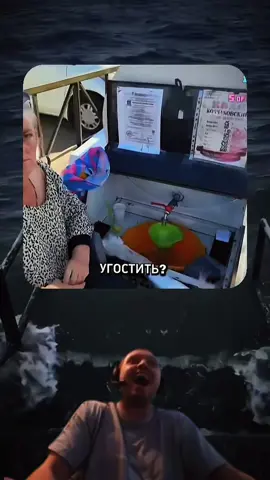 Вот ещё 3 интересных факта: 	1.	Бананы — это ягоды, а клубника — нет. С ботанической точки зрения банан соответствует определению ягоды, а клубника — это ложная ягода. 	2.	Мед никогда не портится. Археологи находили запечатанные горшочки с мёдом в египетских гробницах, которым более 3000 лет, и мёд был съедобен. 	3.	У осьминогов три сердца, и когда они плавают, два из них перестают биться. #прикол #юмор #мем #смешноевидео #кружки 