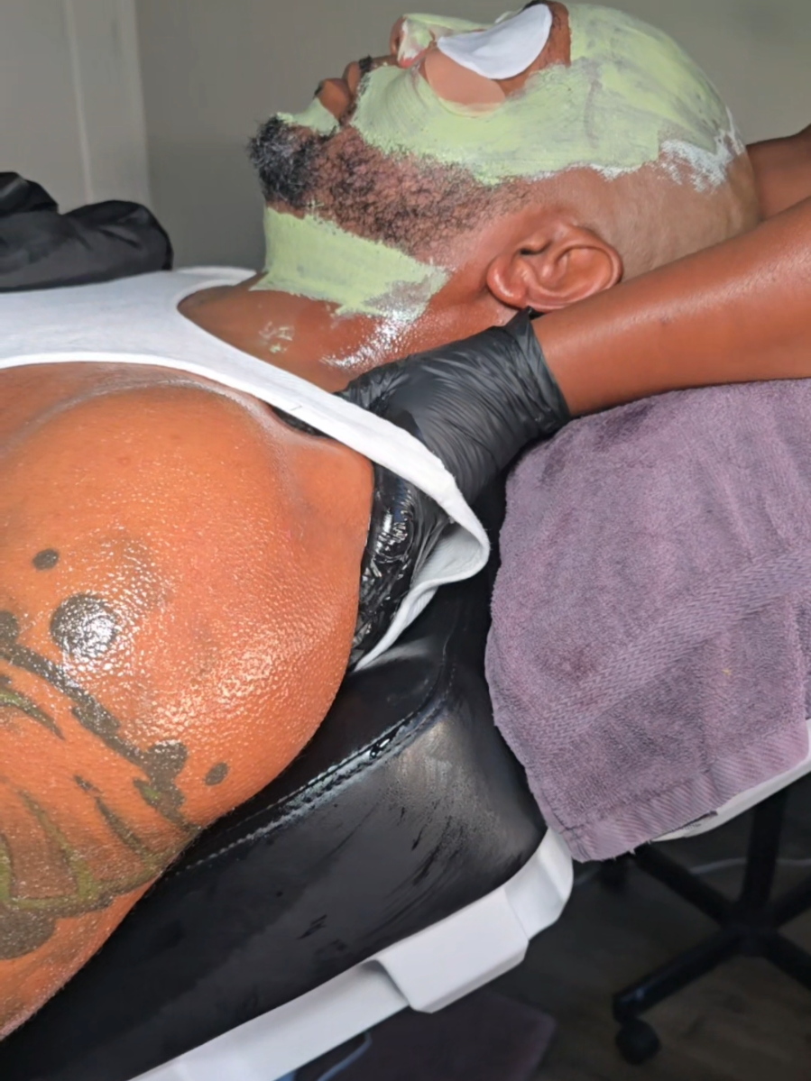 #thingstodoindallastx #Thebarberexperience_dallastx #tbekingmaker #ILoveMyBarberTreatment 
