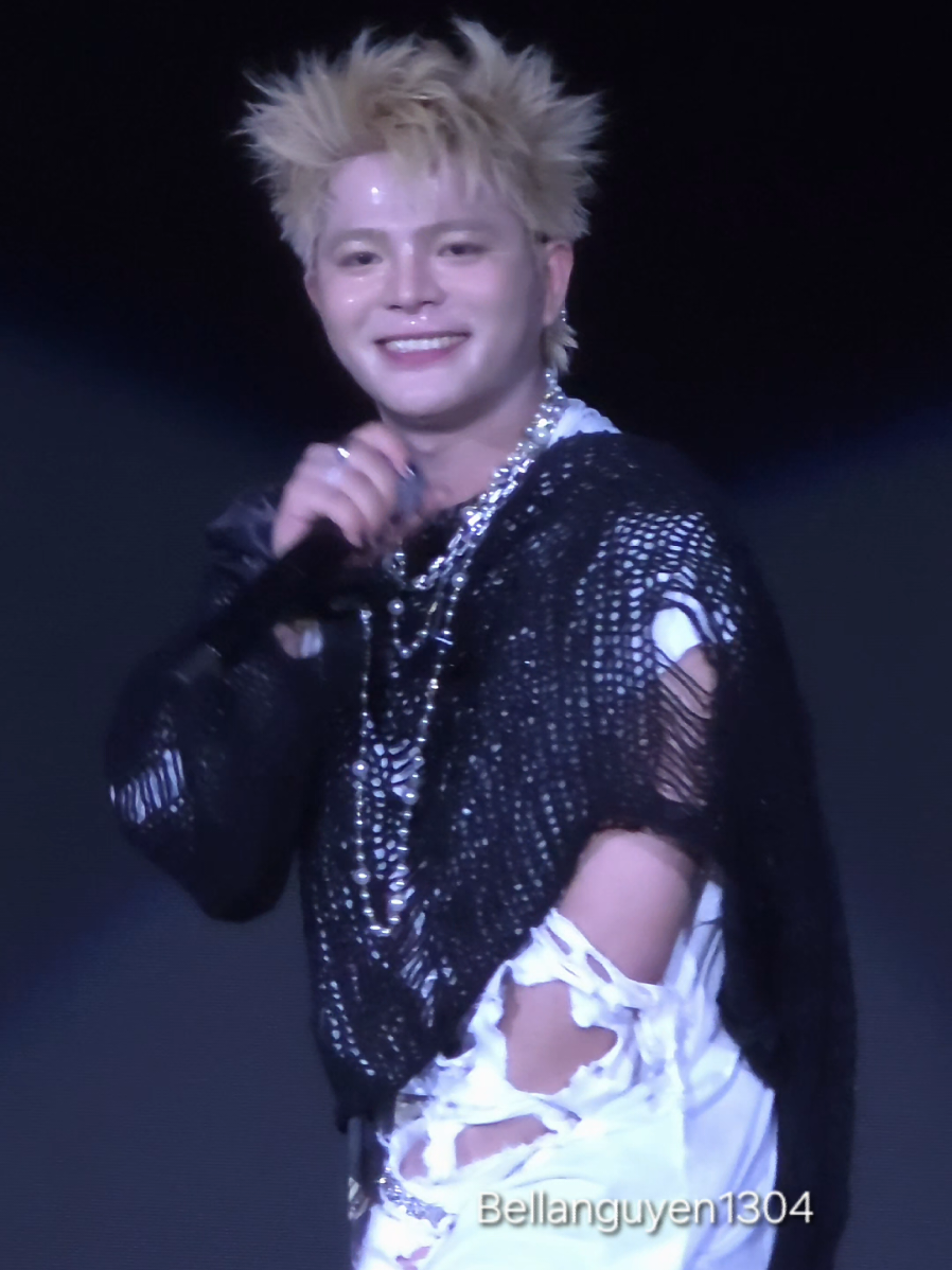 Hông chịu đâu hông chịu đâu 🙂‍↔️🙂‍↔️🙂‍↔️ #RHYDER #zconcert2025 #zconcert 