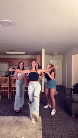 First night out of senior year 🥺🍾 #college #seniors #su 