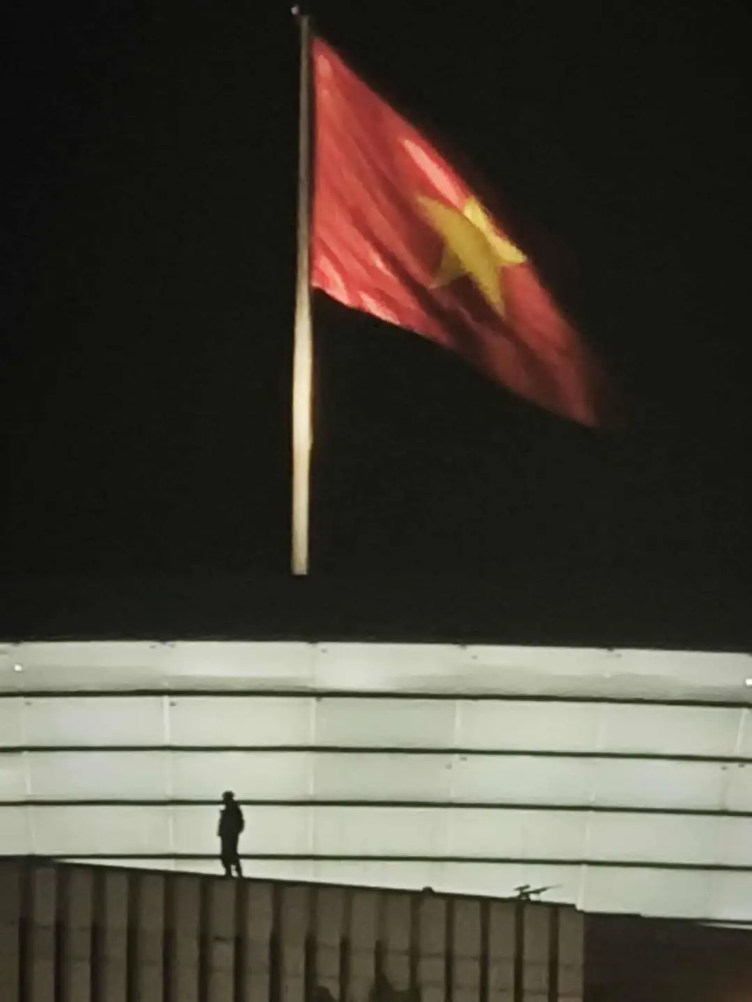 “Tôi không định nghĩa được lòng yêu nước… chỉ biết có một xúc cảm mãnh liệt trong tim khi thấy lá cờ đỏ tung bay.” l Hà Nội - 28/08/2025 l Cre: Top cmt #fyp #vietnam #quockhanh #2thang9 