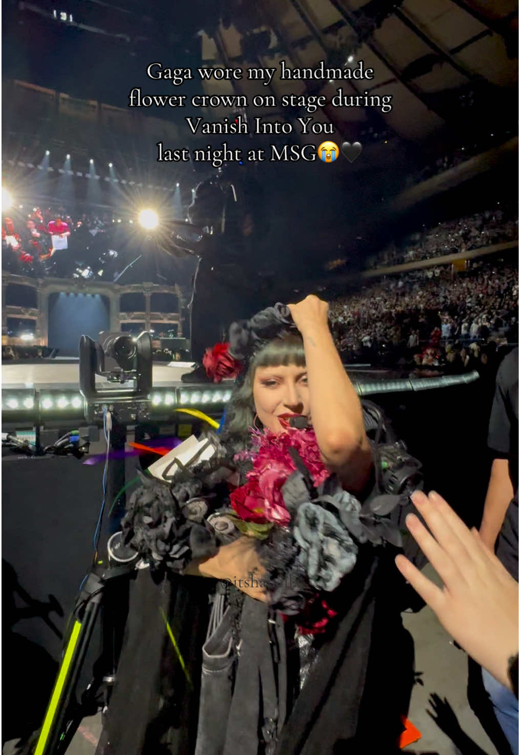 Thank you for letting me vanish into you Mother Monster🥹🖤 @ladygaga #ladygaga #mayhemball #msg #vanishintoyou #littlemonsters 
