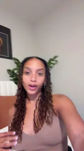 👧🏽