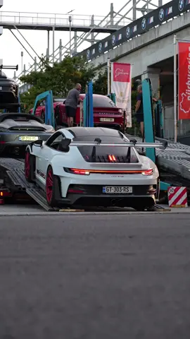 Moc velká tma 🎥, ale nějak jsem si poradil 🤩. Krásná GT3RS 🤍 z Gruzie 🇬🇪. #porsche #gt3rs #weissach #4k #nürburgring 