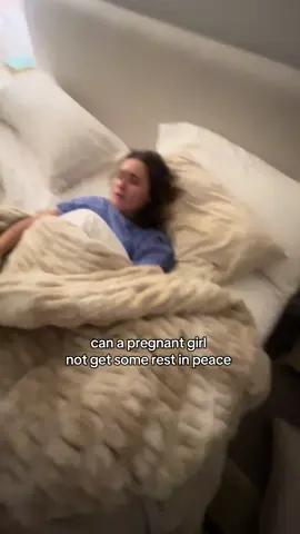 I was sooooooo mad to wake up to my phone RIGHT IN MY FACE 😂😂 #husband #wife #pregnant #pregnancy #fatigue 