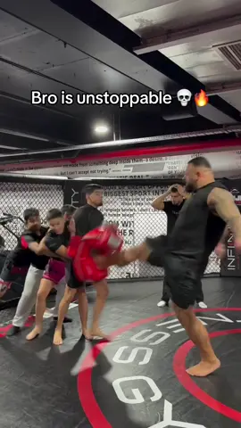 Imagine getting kicked by this dude 😅💀 (via coachsubotic/IG) #martialarts #challenge #kick 