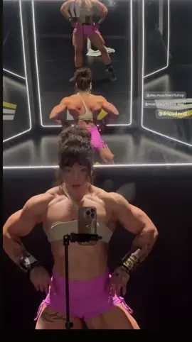 Silvia Cuartero Martínez#fbb #musclemommy #volimzenerazvijene #biceps #flex #muscle #bodybuilding #strong #muscles