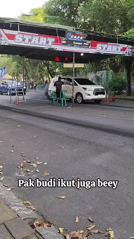 balapan juga ternyata pak budi beey #fyp #bangkalan #madurasampang #viralvideo #sidoarjo 