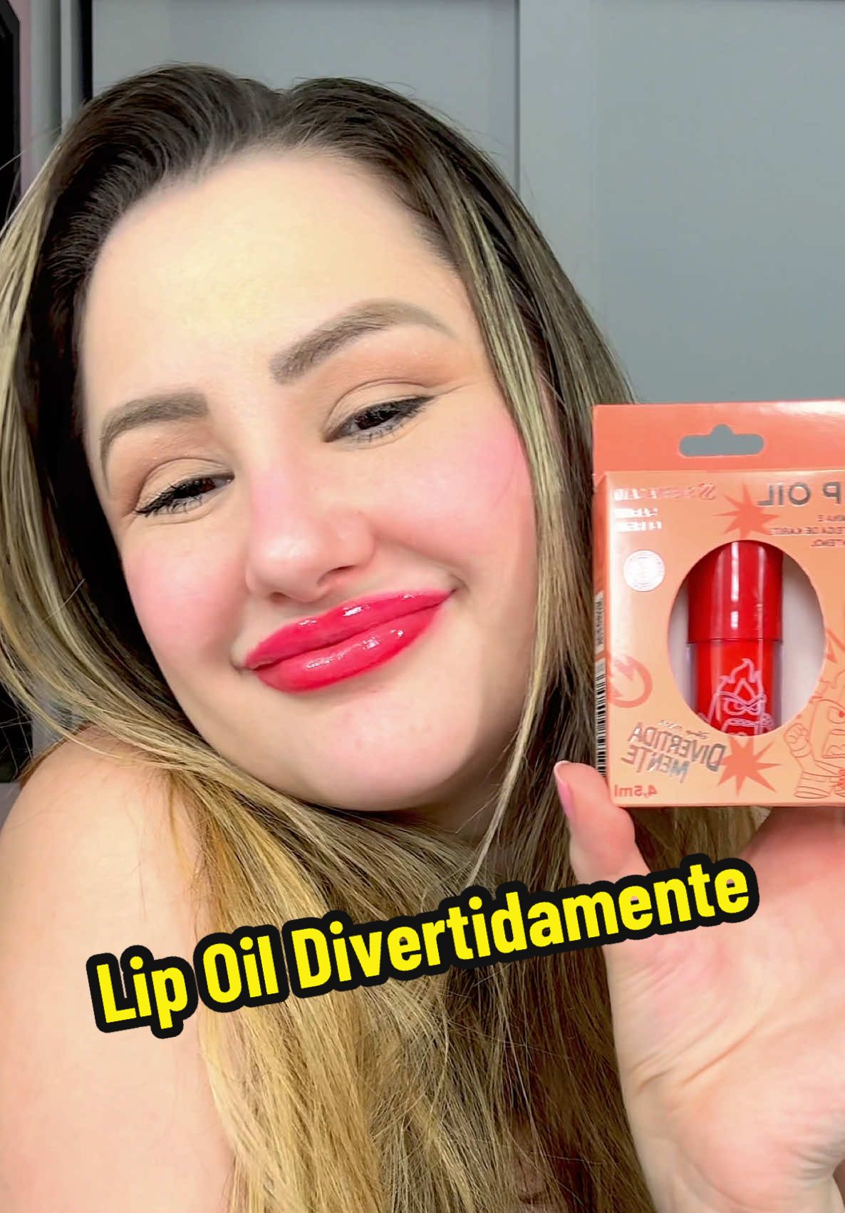 O Lip Oil de chaveiro de divertidamente é LINDO! @Sabrina Sato e @Cia. Beauty vocês ARRASAM #tiktokshop #lipoil #glossdechaveiro #maquiagem #gloss 