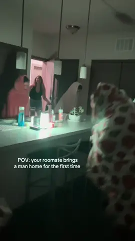 “so im in the wrong apartment” #fyp 
