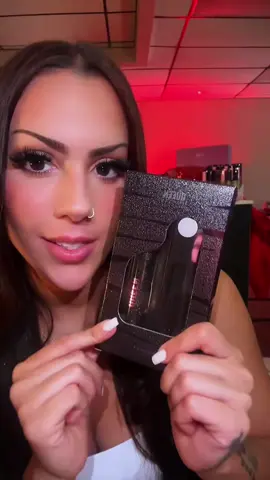A need 🖤🕷️ #queencosmetics #diamondlips #2016makeup 
