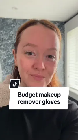 An absolute game changer at taking your makeup off 😳🤯 how has this not been thought of before?!  Stop buying single use cotton pads!! I’ve been using these @OSXBeauty gloves for months now and they are definitely worth it! Your makeup just glides right off, chuck them in the wash afterwards and they wash up like new. Taking my makeup off feels like self care rather than a chore 🧖🏼‍♀️🫶🏼✨  #osxbeauty #budgetskincare #moneyhacks #moneytips