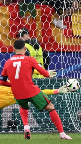 Mane Fives Cristiano Ronaldo The Penalty #ronaldo #cristianoronaldo #cr7 #Soccer #football #fyp 