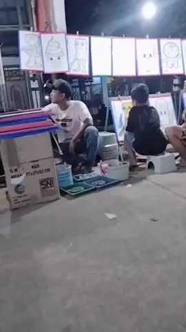 Dari crita ini kita bisa menyimpulkan, kalau manusia sudah di ciptakan lengkap dengan rejekinya masing masing dan tidak akan tertukar #pekerjamalamfypシ 
