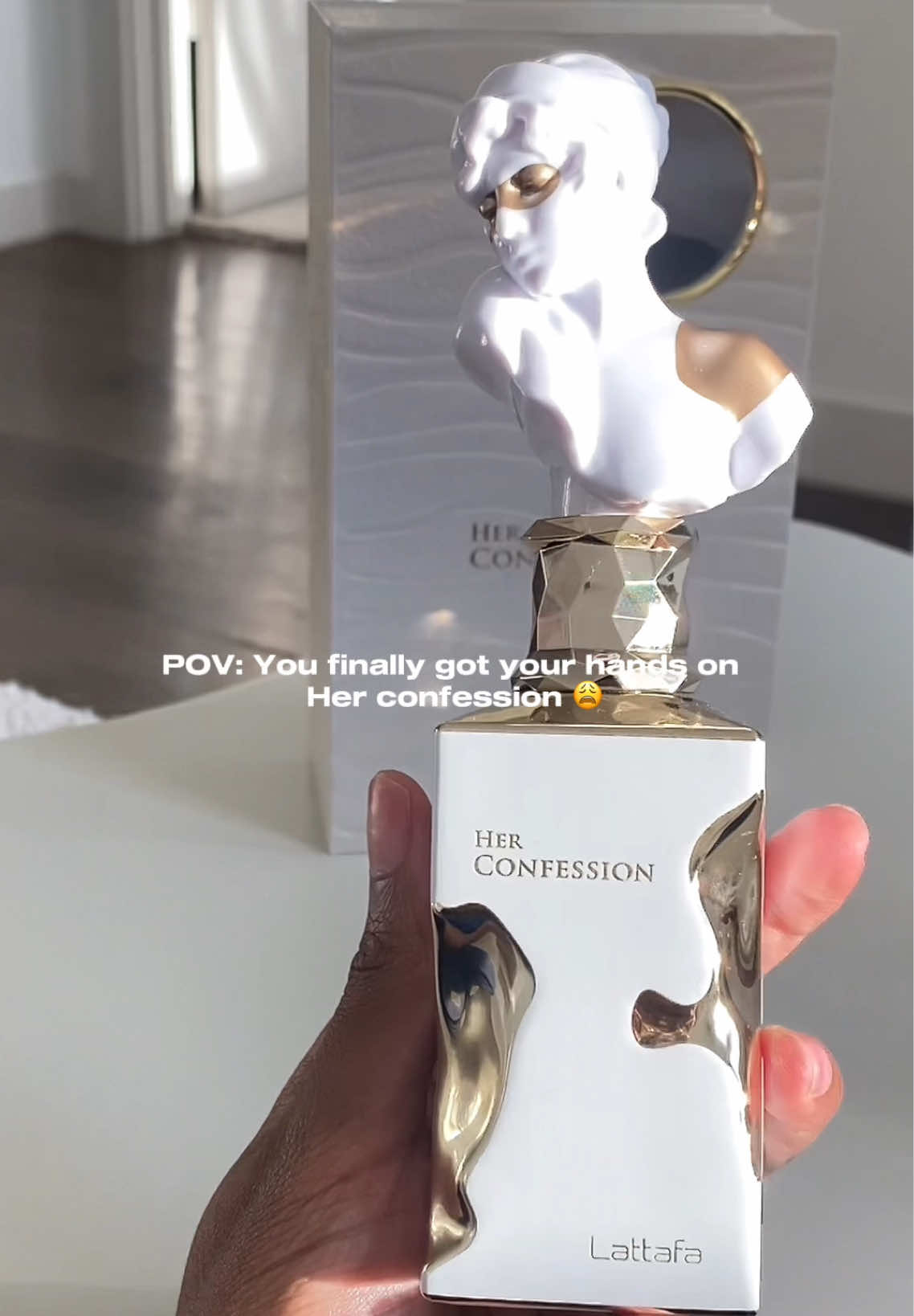 the packaging is Gorgeous and it smells heavenly!! 😍😍 