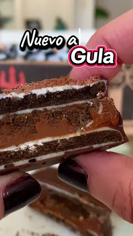 Nuevo alfajor Gula@ Con 6 capas de chocolate blanco y negro  Ya probaste esta bomba?  #alfajores #alfajor #nuevoalfajorgula #gulaking  @Gula Alfajores 