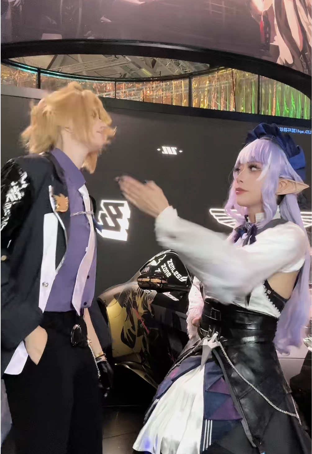 siblings core ❗️  @P I I C H A M E @ gamescom  #viviancosplay #zzzero #gamescom2025 #RiduMysteryTales #AstonMartinZZZ