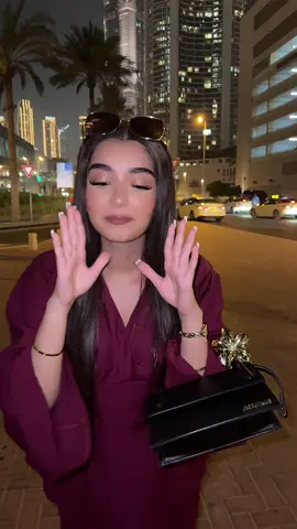 I need a better cameraman #dubai #burjkhalifa 