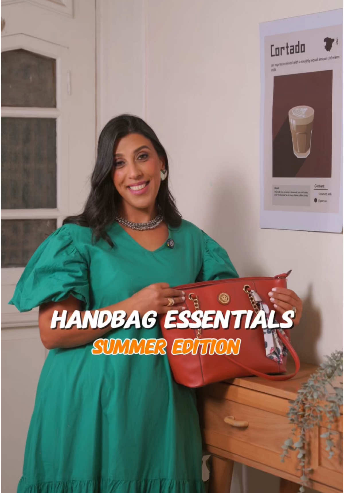 ✨ Handbag essentials, but with a healthy twist 👜☀️ Sunblock to protect your skin, a protein bar for when hunger strikes, and other small must-haves that make all the difference during your day. الشنطة مش بس للstyle دي كمان للحاجات اللي بجد بتسهل اليوم من sunblock يحافظ على بشرتك، لـ protein bar يديكي طاقة، وغيرهم من الأساسيات اللي لازم تكون معاكي. What’s the one thing you never leave home without? Leave a comment!👇 #HandbagEssentials #HealthyOnTheGo #NadaHazem #nutritiontips #HealthyLifestyle #SnackSmart #روتين_الخروجة #نصايح_صحية #نصايح_تغذية #اختيارات_أذكى