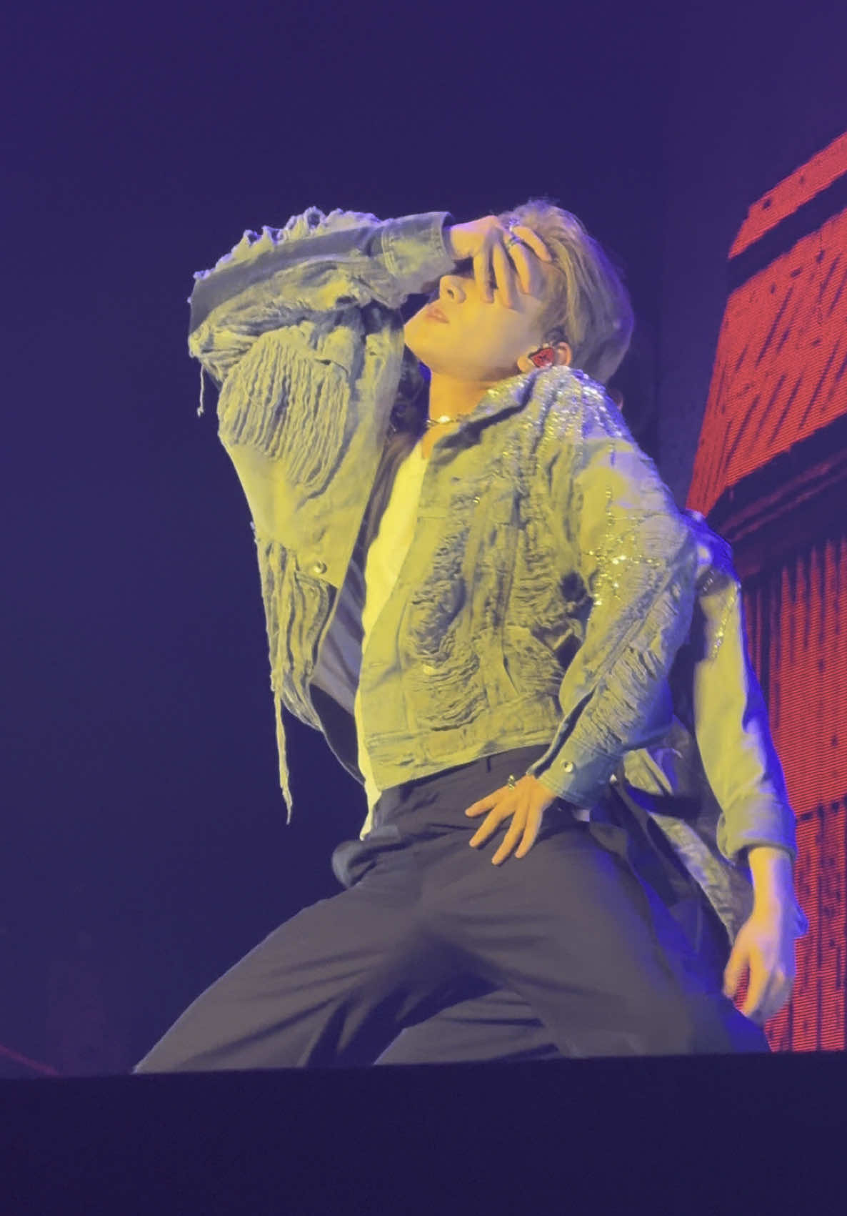 I NEED HIMMMMMMM #leeheeseung #heeseung #enhypen #wtllondon #engene #wet 