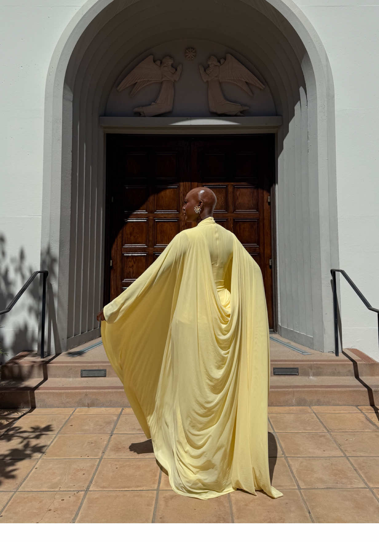 A sight to be seen 💛 the dress deets is from bbxbrand!