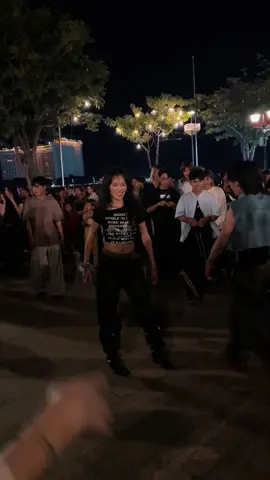#cute #dance #walkstreecambodia🇰🇭 #walkstreet #random 